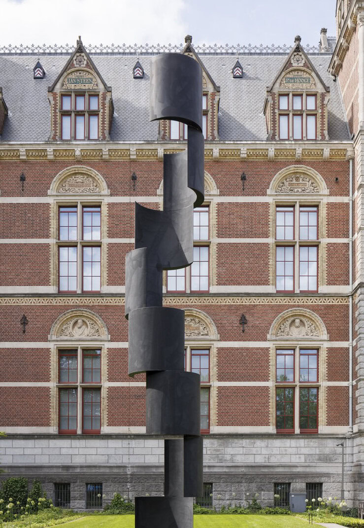 Foto van een werk van de beeldhouwer Carel Visser in Amsterdam - rondleiding door Artetcetera